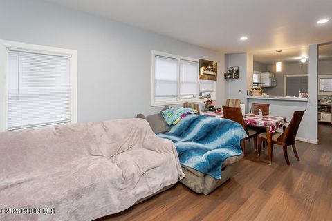 Tiny photo for 814 Stillman Street, Toledo, OH 43605 (MLS # 10002959)