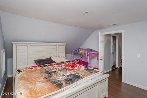 Tiny photo for 814 Stillman Street, Toledo, OH 43605 (MLS # 10002959)