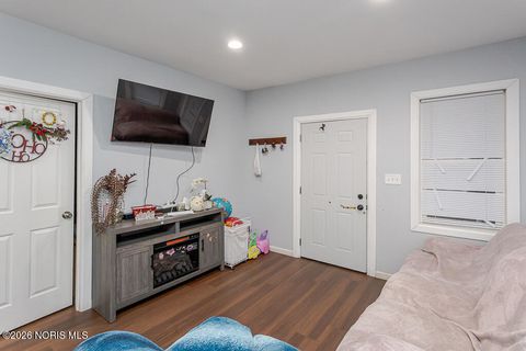 Tiny photo for 814 Stillman Street, Toledo, OH 43605 (MLS # 10002959)