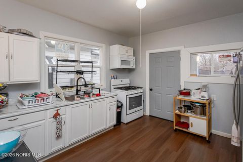 Tiny photo for 814 Stillman Street, Toledo, OH 43605 (MLS # 10002959)