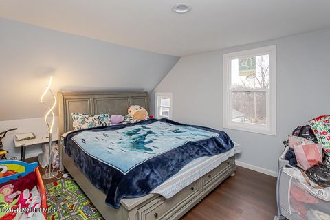 Tiny photo for 814 Stillman Street, Toledo, OH 43605 (MLS # 10002959)