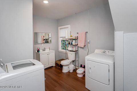 Tiny photo for 814 Stillman Street, Toledo, OH 43605 (MLS # 10002959)