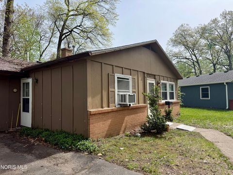 Tiny photo for 101 Abbotswood Drive, Toledo, OH 43615 (MLS # 10006935)