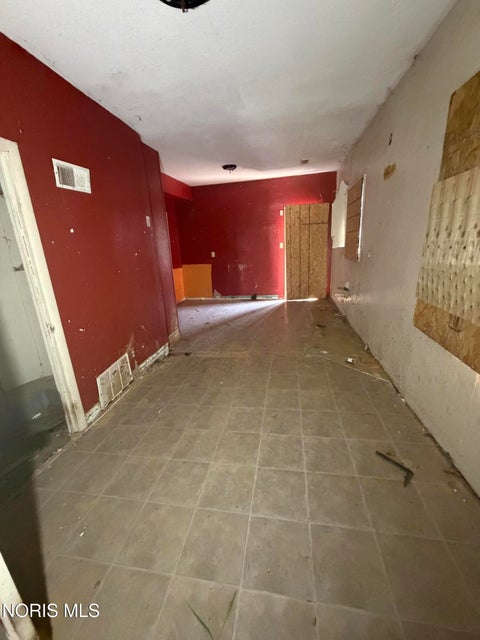 Tiny photo for 439 Clark Street, Toledo, OH 43605 (MLS # 10011547)