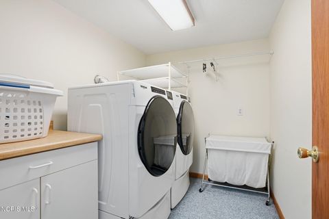 Tiny photo for 156 Marilyn Drive, Findlay, OH 45840 (MLS # 10006009)