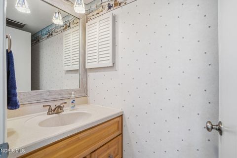 Tiny photo for 156 Marilyn Drive, Findlay, OH 45840 (MLS # 10006009)