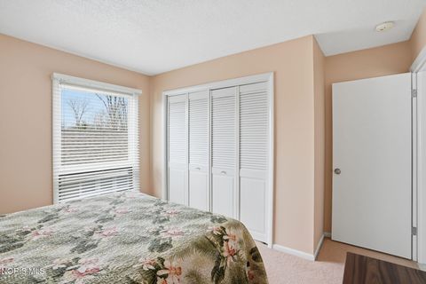 Tiny photo for 156 Marilyn Drive, Findlay, OH 45840 (MLS # 10006009)