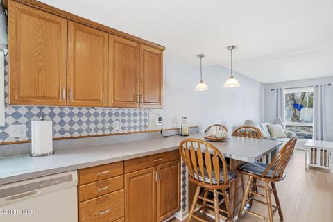 Tiny photo for 156 Marilyn Drive, Findlay, OH 45840 (MLS # 10006009)