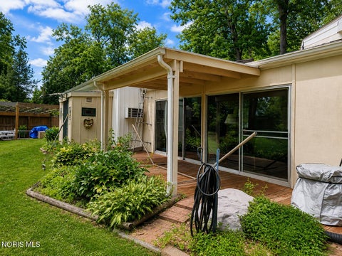 Tiny photo for 102 Oak Street, Swanton, OH 43558 (MLS # 10009374)
