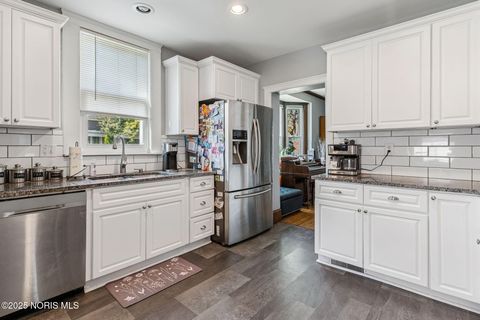 Tiny photo for 535 W Lima Street, Findlay, OH 45840 (MLS # 10000234)