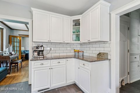 Tiny photo for 535 W Lima Street, Findlay, OH 45840 (MLS # 10000234)