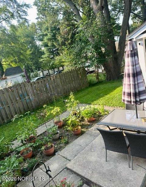 Tiny photo for 2444 Grantwood Drive, Toledo, OH 43613 (MLS # 10003188)