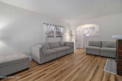 Tiny photo for 2444 Grantwood Drive, Toledo, OH 43613 (MLS # 10003188)