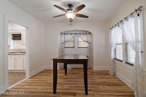 Tiny photo for 2444 Grantwood Drive, Toledo, OH 43613 (MLS # 10003188)