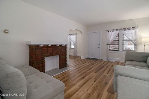 Tiny photo for 2444 Grantwood Drive, Toledo, OH 43613 (MLS # 10003188)