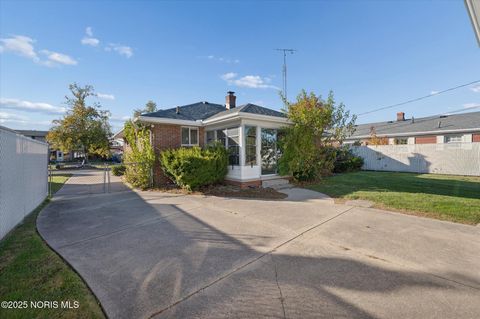 Tiny photo for 4492 283rd Street, Toledo, OH 43611 (MLS # 10000708)