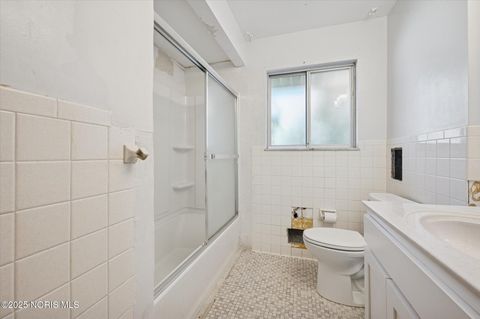 Tiny photo for 4492 283rd Street, Toledo, OH 43611 (MLS # 10000708)