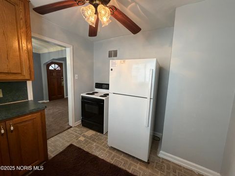 Tiny photo for 710 N Byrne Road, Toledo, OH 43607 (MLS # 10002176)