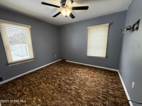 Tiny photo for 710 N Byrne Road, Toledo, OH 43607 (MLS # 10002176)