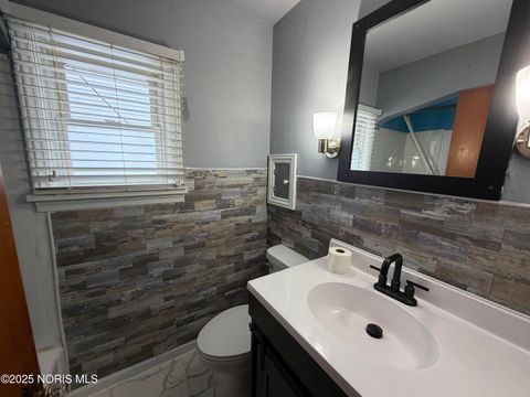 Tiny photo for 710 N Byrne Road, Toledo, OH 43607 (MLS # 10002176)