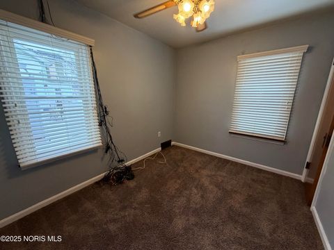 Tiny photo for 710 N Byrne Road, Toledo, OH 43607 (MLS # 10002176)