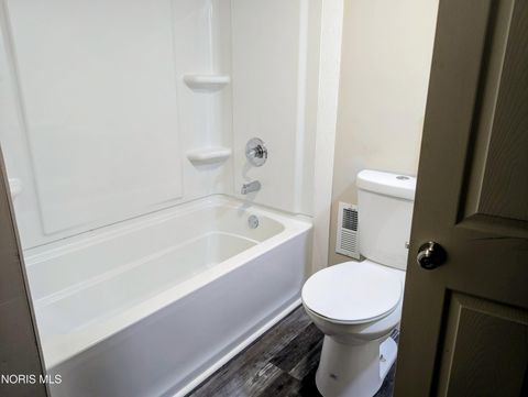 Tiny photo for 203 E Cherry Street, Liberty Center, OH 43532 (MLS # 10006216)