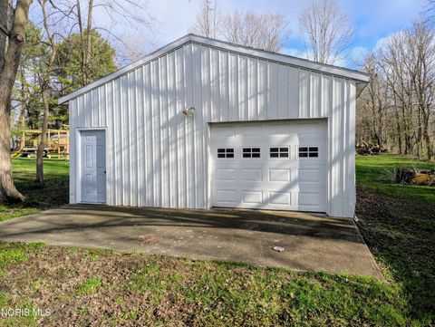 Tiny photo for 203 E Cherry Street, Liberty Center, OH 43532 (MLS # 10006216)