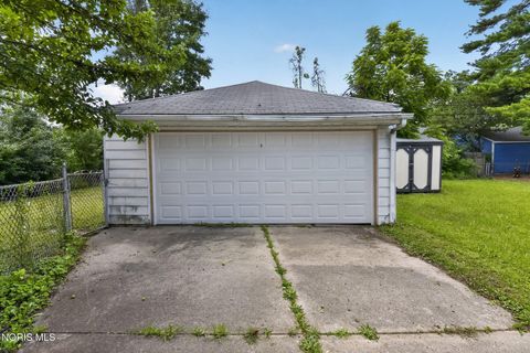 Tiny photo for 345 Kopernik Avenue, Toledo, OH 43607 (MLS # 10009607)