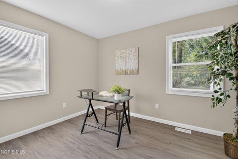 Tiny photo for 345 Kopernik Avenue, Toledo, OH 43607 (MLS # 10009607)
