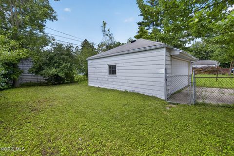 Tiny photo for 345 Kopernik Avenue, Toledo, OH 43607 (MLS # 10009607)