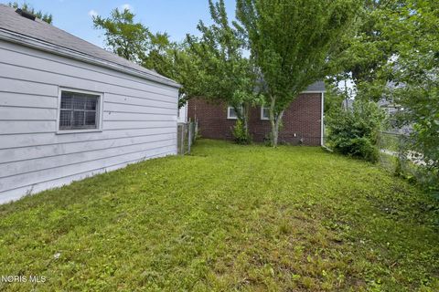 Tiny photo for 345 Kopernik Avenue, Toledo, OH 43607 (MLS # 10009607)