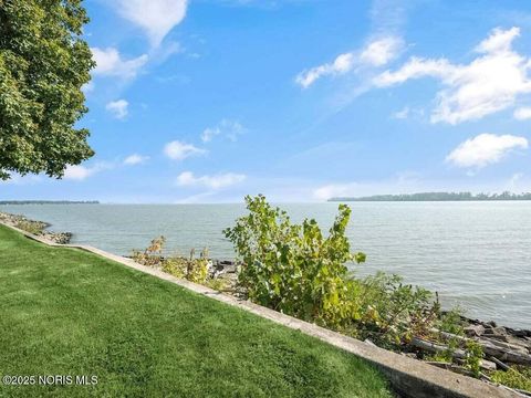 Tiny photo for 4710 305th Street, Toledo, OH 43611 (MLS # 10000898)