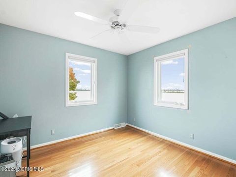 Tiny photo for 4710 305th Street, Toledo, OH 43611 (MLS # 10000898)