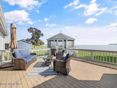 Tiny photo for 4710 305th Street, Toledo, OH 43611 (MLS # 10000898)