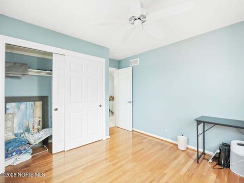 Tiny photo for 4710 305th Street, Toledo, OH 43611 (MLS # 10000898)