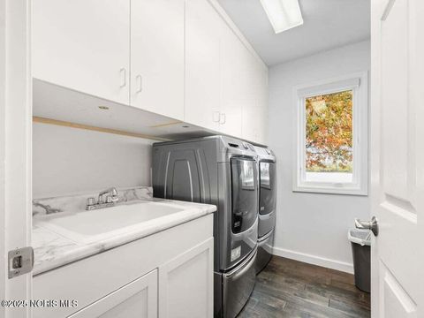 Tiny photo for 4710 305th Street, Toledo, OH 43611 (MLS # 10000898)