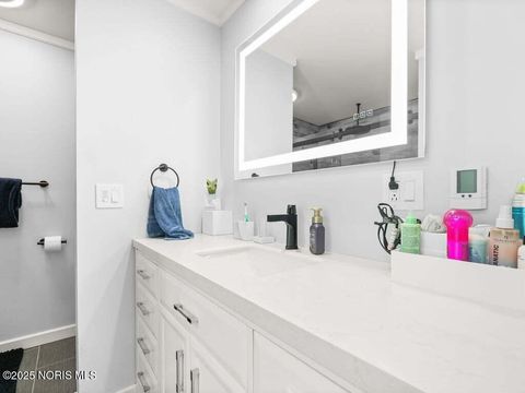 Tiny photo for 4710 305th Street, Toledo, OH 43611 (MLS # 10000898)