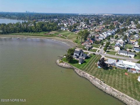 Tiny photo for 4710 305th Street, Toledo, OH 43611 (MLS # 10000898)