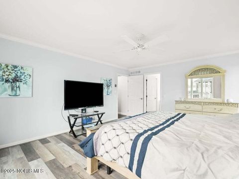 Tiny photo for 4710 305th Street, Toledo, OH 43611 (MLS # 10000898)