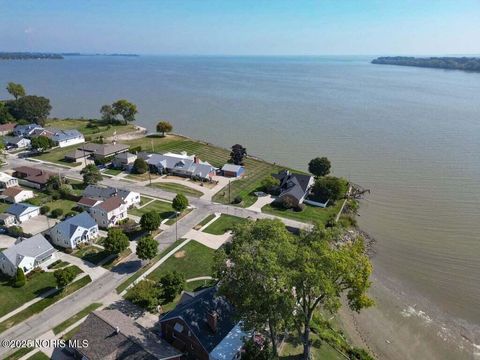 Tiny photo for 4710 305th Street, Toledo, OH 43611 (MLS # 10000898)