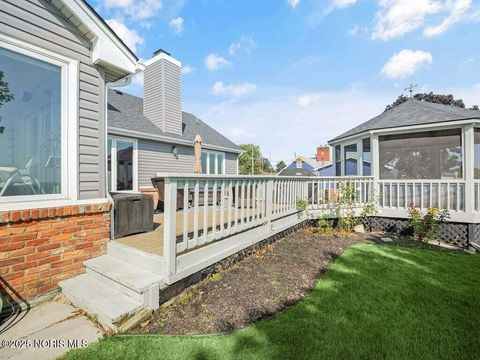 Tiny photo for 4710 305th Street, Toledo, OH 43611 (MLS # 10000898)