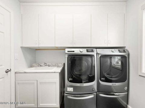 Tiny photo for 4710 305th Street, Toledo, OH 43611 (MLS # 10000898)