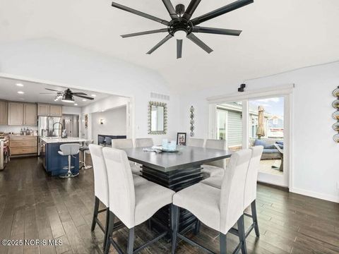 Tiny photo for 4710 305th Street, Toledo, OH 43611 (MLS # 10000898)