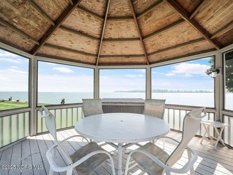 Tiny photo for 4710 305th Street, Toledo, OH 43611 (MLS # 10000898)