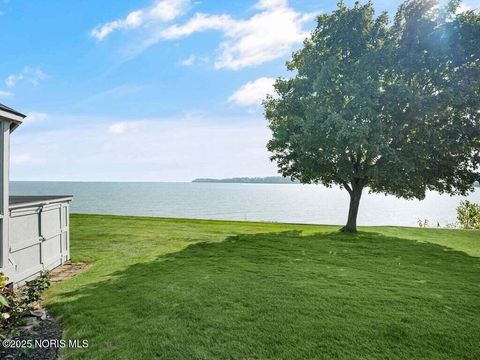 Tiny photo for 4710 305th Street, Toledo, OH 43611 (MLS # 10000898)