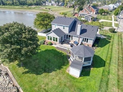 Tiny photo for 4710 305th Street, Toledo, OH 43611 (MLS # 10000898)