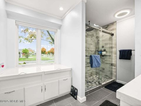 Tiny photo for 4710 305th Street, Toledo, OH 43611 (MLS # 10000898)