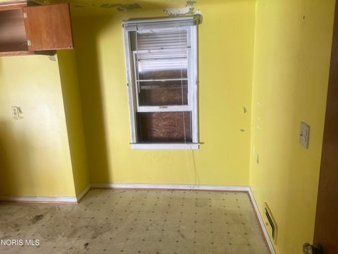 Tiny photo for 17 W Pearl Street, Toledo, OH 43608 (MLS # 10005376)