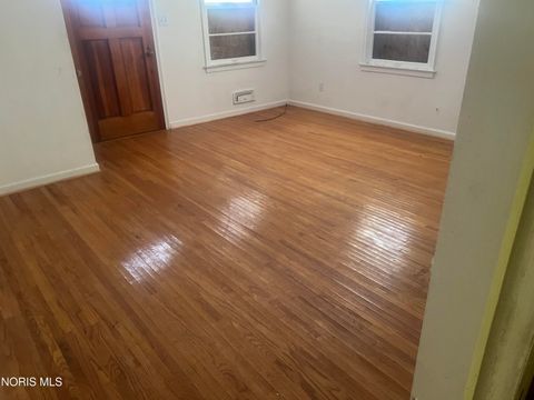 Tiny photo for 17 W Pearl Street, Toledo, OH 43608 (MLS # 10005376)