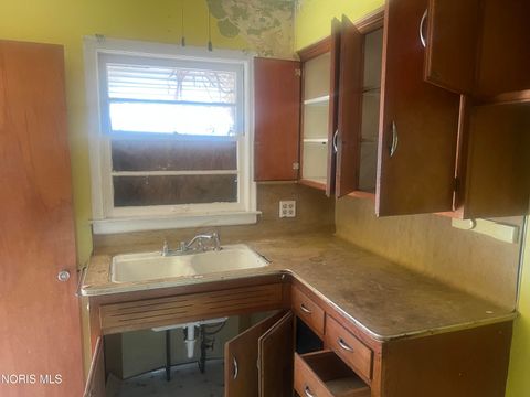 Tiny photo for 17 W Pearl Street, Toledo, OH 43608 (MLS # 10005376)